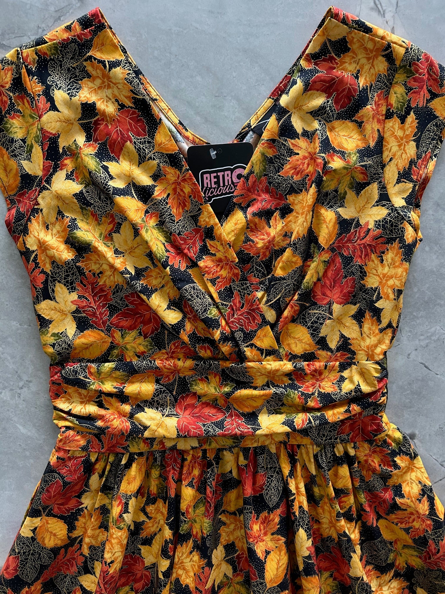 RETROLICIOUS: Leaves Greta Surplice Fit and Flare Dress