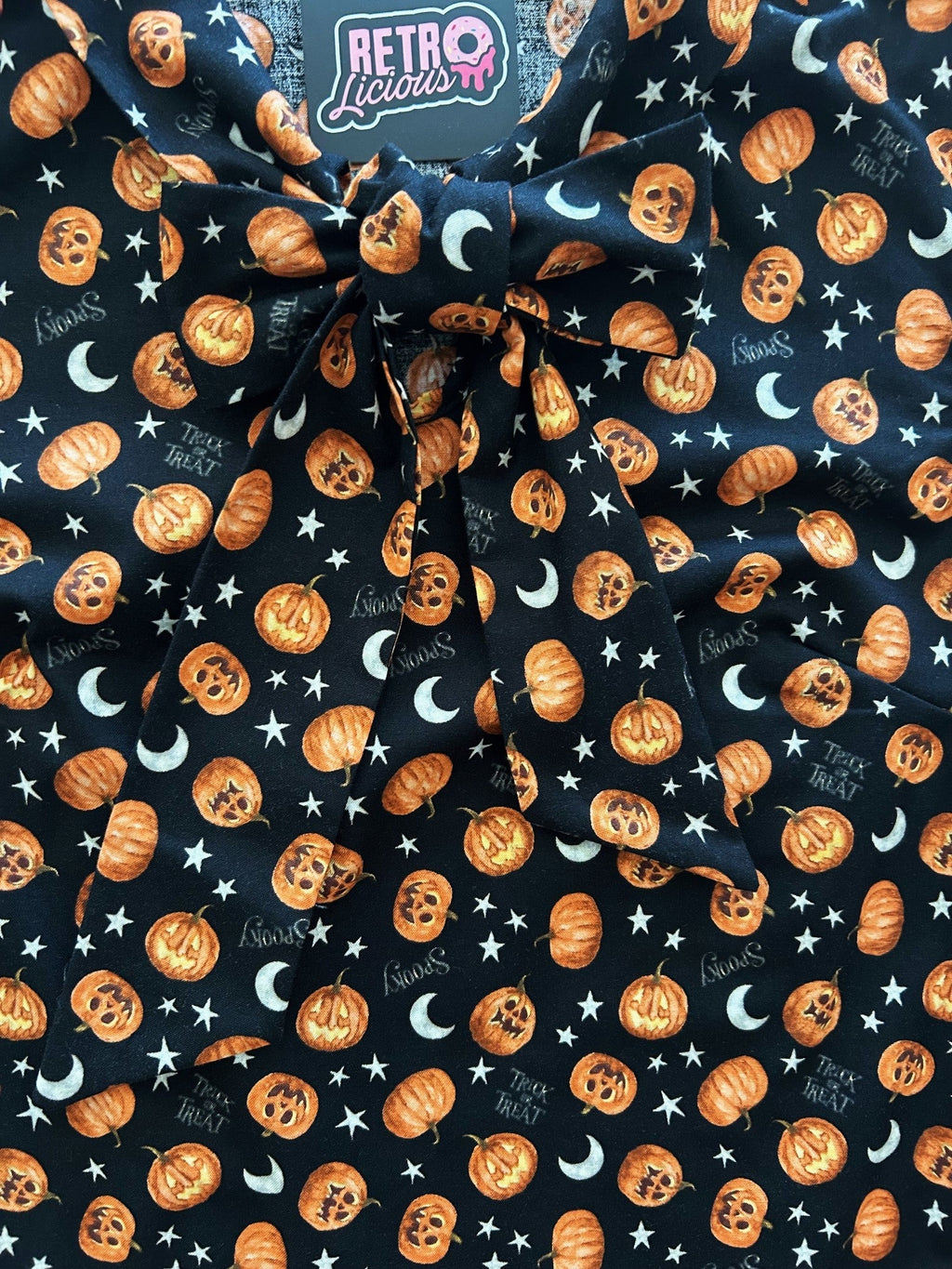 RETROLICIOUS: Jack-o’-lantern Bow Top